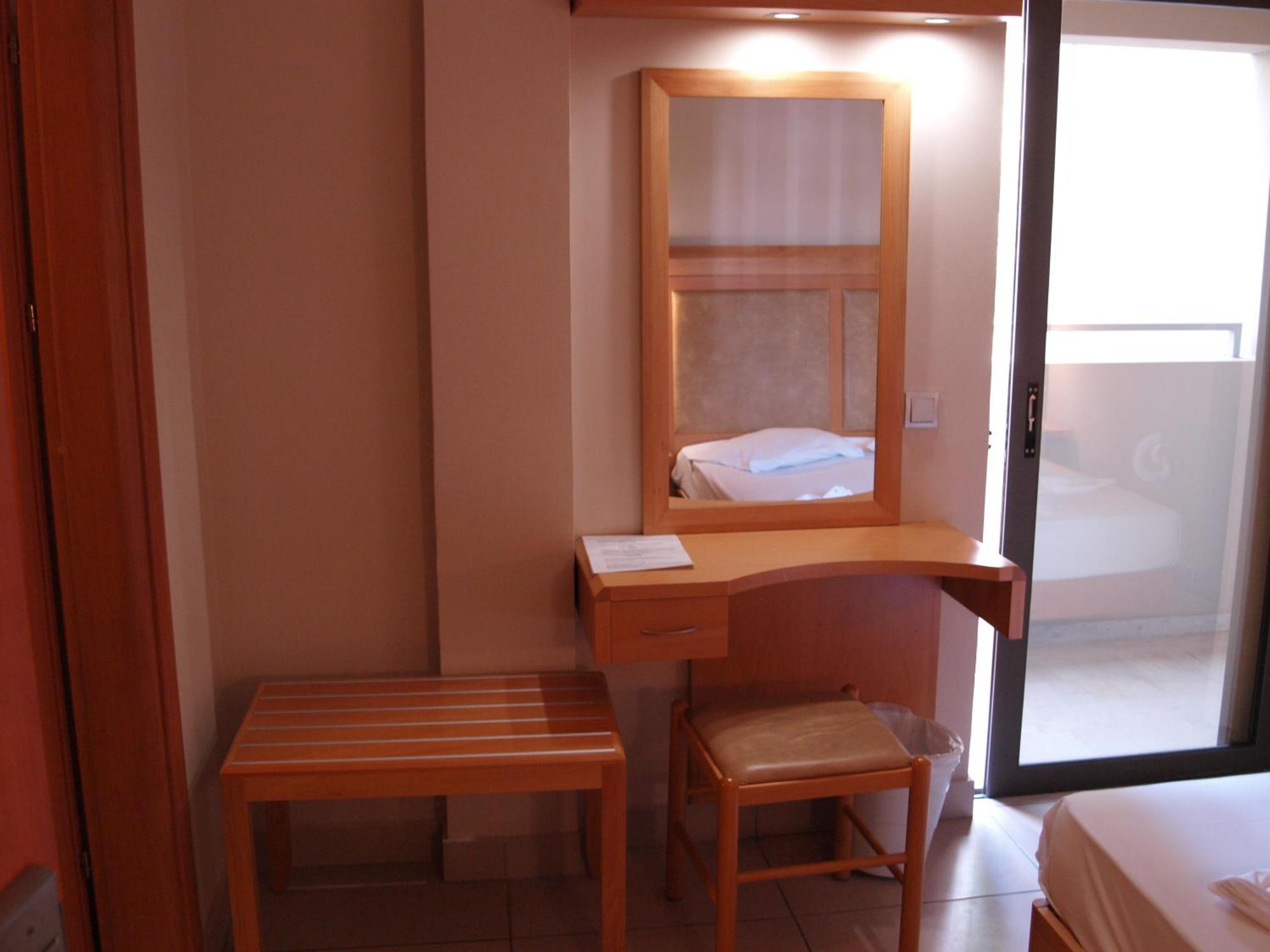 Saint Constantine Hotel Kos Bagian luar foto